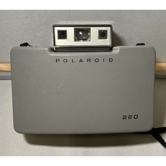 Vintage Polaroid Land Camera Automatic 220 With Strap Manual Hardcover Untested - Picture 10 of 10